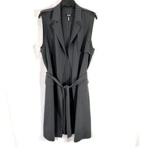 Jones NY Gray Pinstriped Long Sleeveless Belted Vest sz Large‎